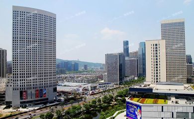 一拍地,中介就害怕!8月,土拍政策调整,楼面起价开始下跌?